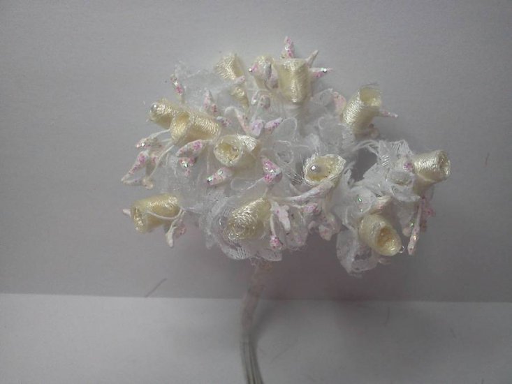 Cream Fabric Roses - Click Image to Close