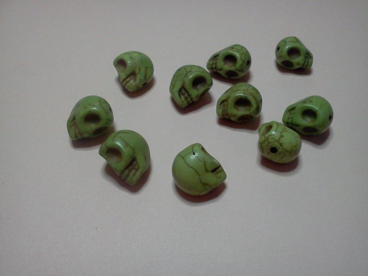 Dark Green Skull Beads - Click Image to Close