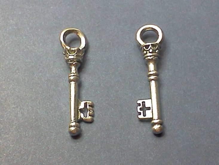 Silver Key Charms* - Click Image to Close
