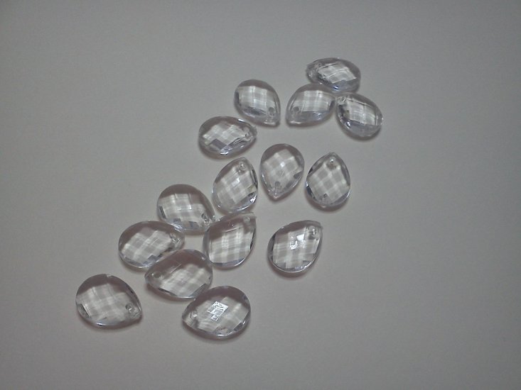 Clear Teardrop Beads* - Click Image to Close