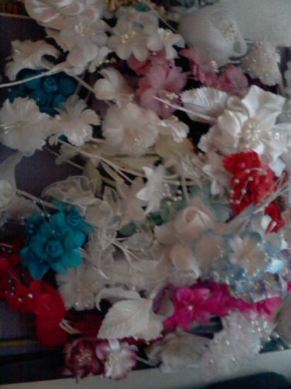 30 Fabric Flowers - Click Image to Close
