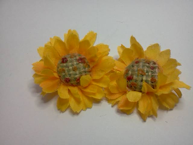 2 Sun Flower Brooches* - Click Image to Close