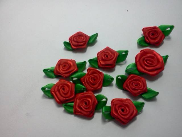 Red Fabric Roses* - Click Image to Close