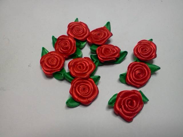 Red Fabric Roses* - Click Image to Close