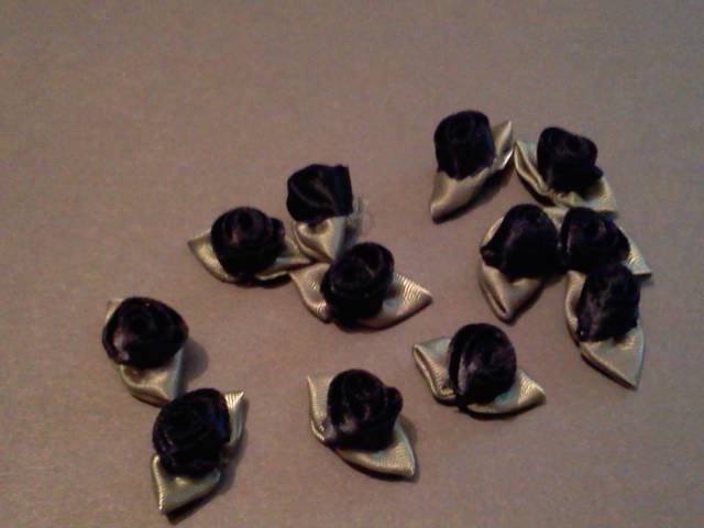 Black Fabric Roses* - Click Image to Close