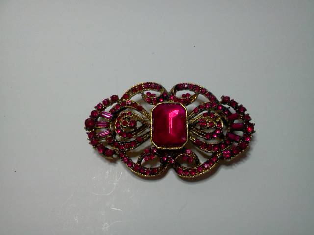Red Brooch - Click Image to Close