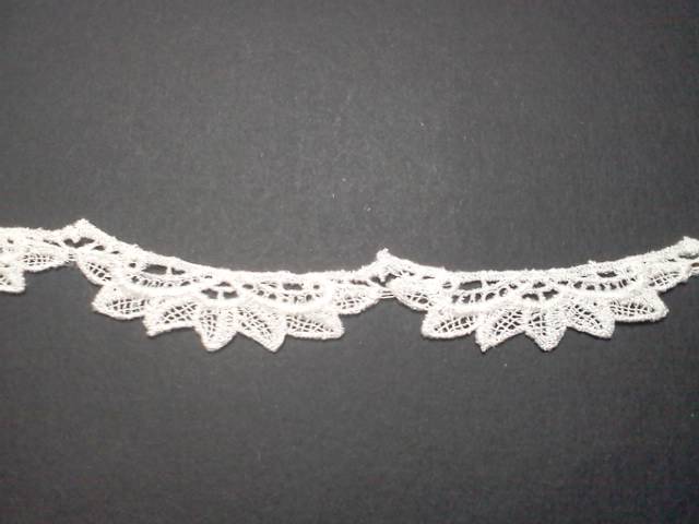 White Dainty Lace* - Click Image to Close